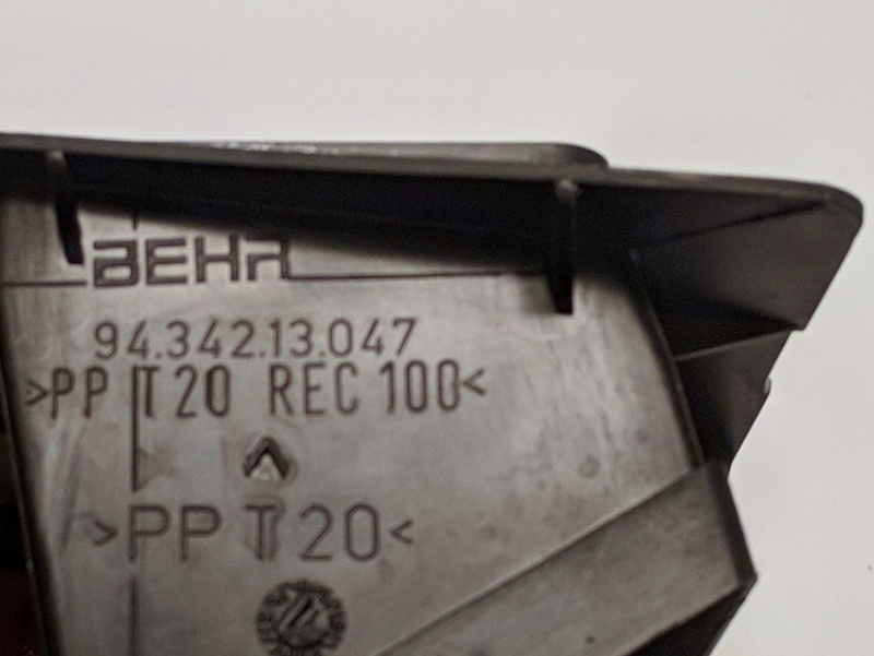 6411 8391817 a.k.a. 9434213047 (Behr, On part). Used Ventilation duct or grate (Air channel) for BMW 7 Series E38 (1994,1995,1996,1997,1998,1999,2000,2001 740i,740iL,750iL).